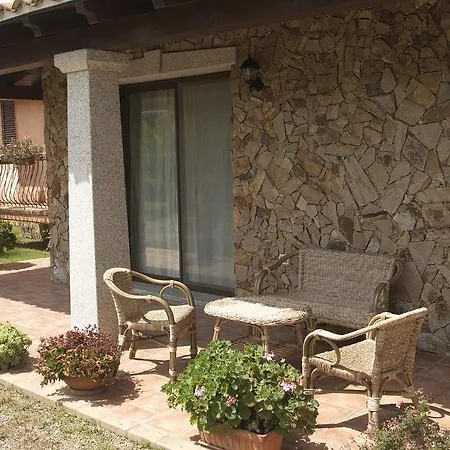 Villetta Bouganvillea SantʼAnna Arresi