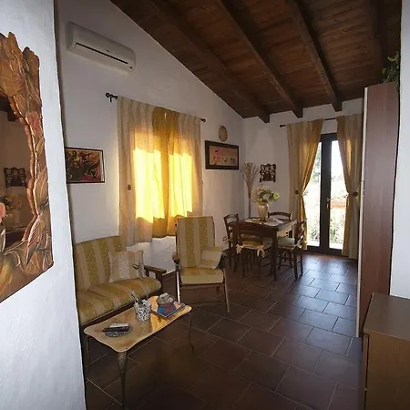 Holiday home Villetta Bouganvillea